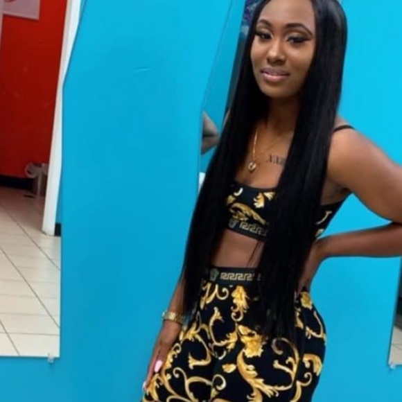 Versace - Picture 2 of 2